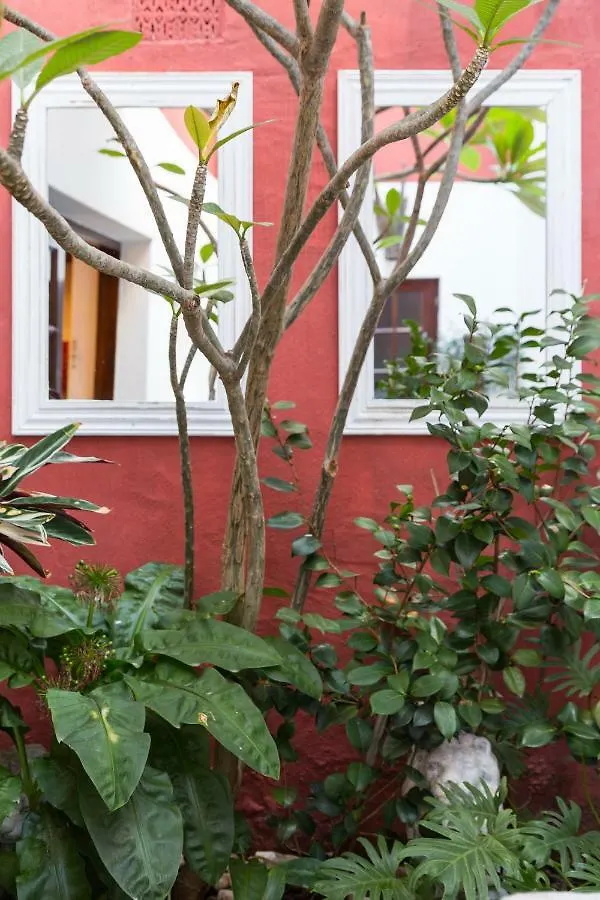 Central Cape Town, Stylish Home, With Private Courtyard Holiday home