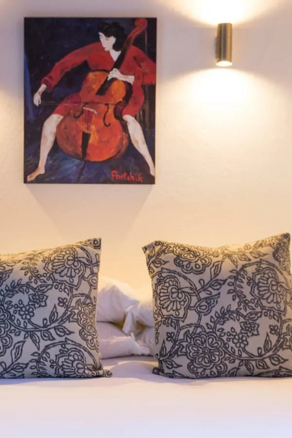 Central Cape Town, Stylish Home, With Private Courtyard