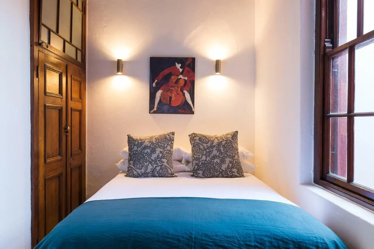 Central Cape Town, Stylish Home, With Private Courtyard