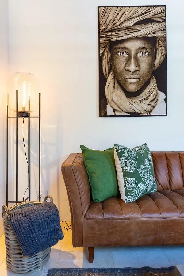 Central Cape Town, Stylish Home, With Private Courtyard 0*,