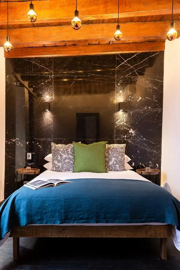 Central Cape Town, Stylish Home, With Private Courtyard