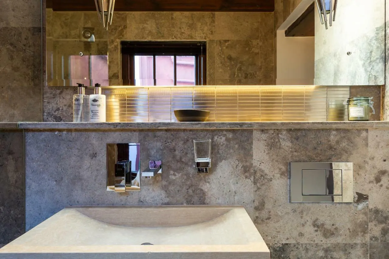 Holiday home Central Cape Town, Stylish Home, With Private Courtyard