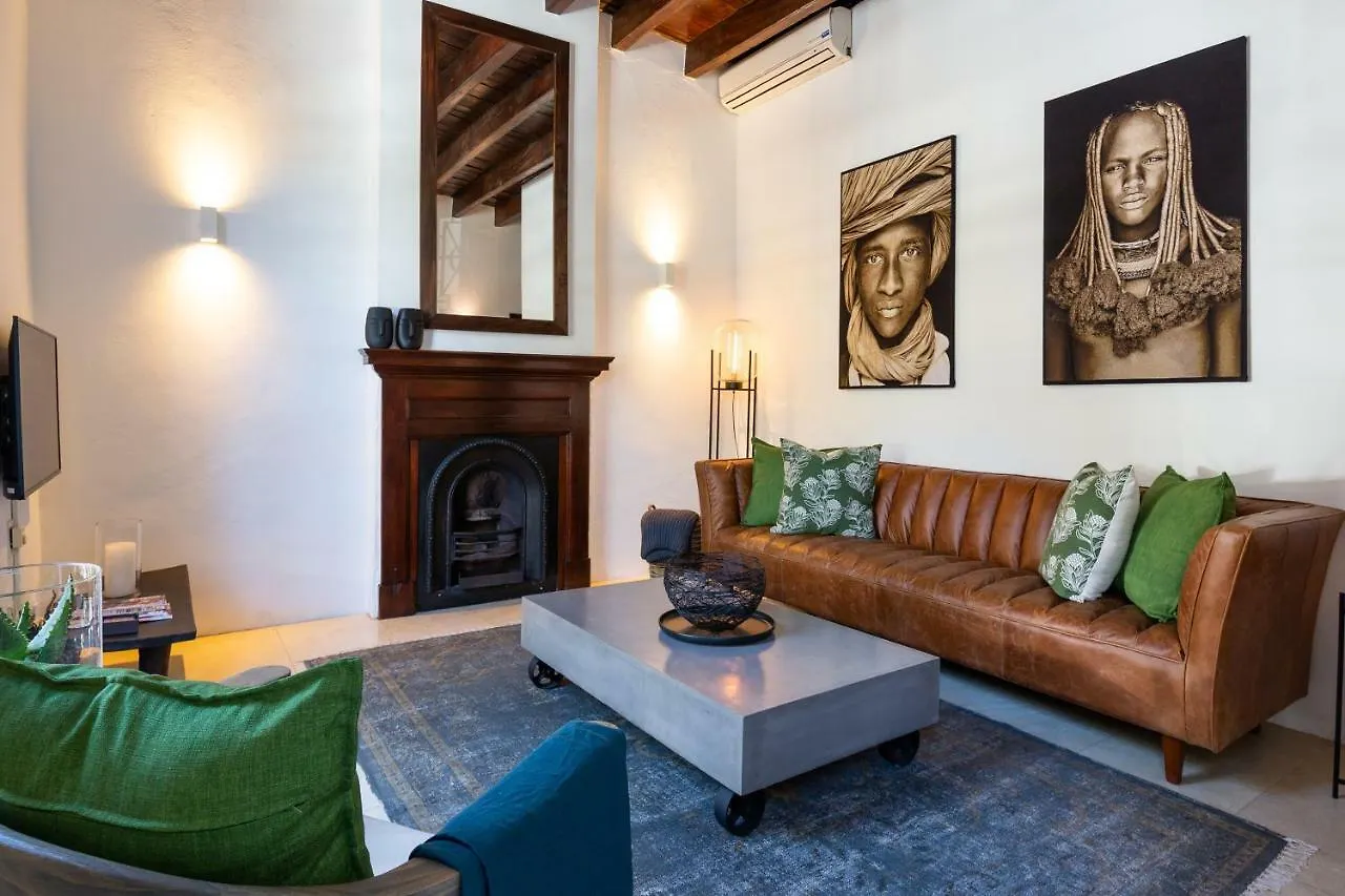 Central Cape Town, Stylish Home, With Private Courtyard