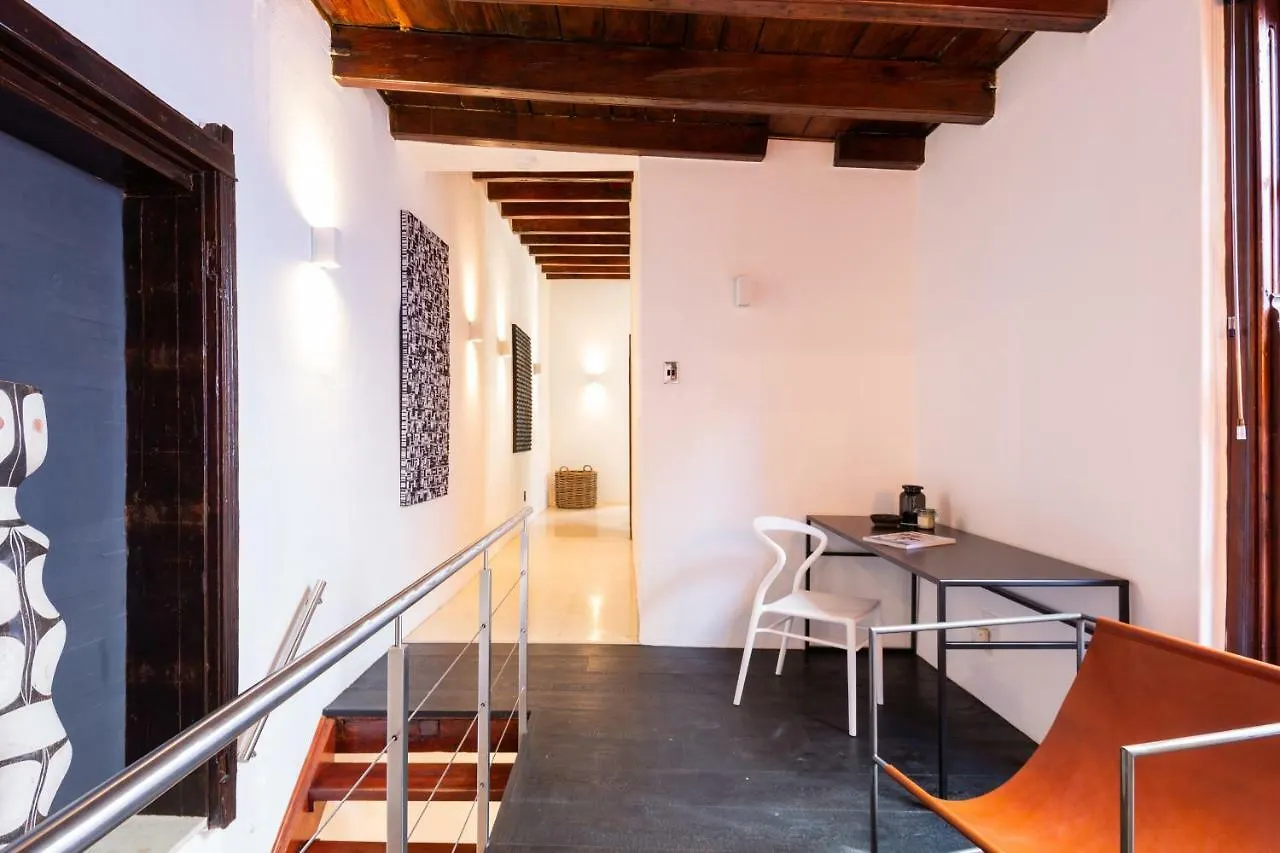 Holiday home Central Cape Town, Stylish Home, With Private Courtyard